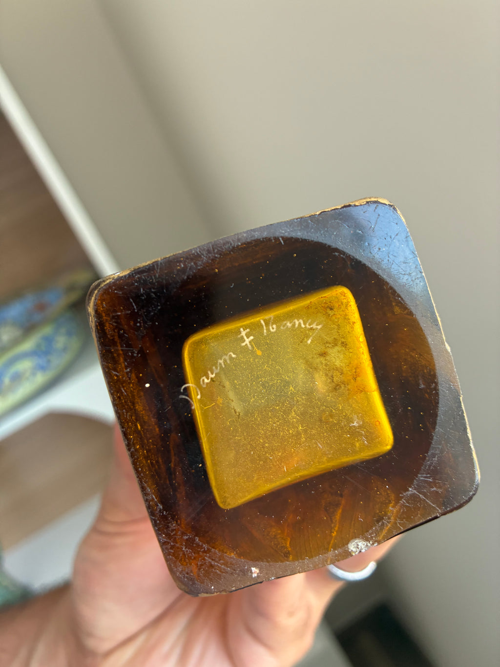 Vase aux iris en verre granité doré, signature Daum Nancy — Art nouveau, vers 1900